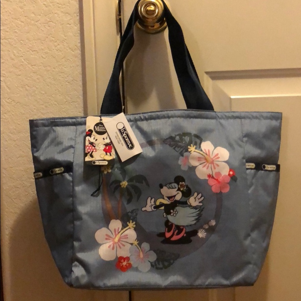 LeSportsac